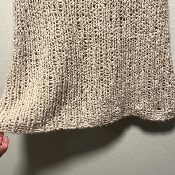 DONNA KARAN Cashmere Open Weave Turtleneck Sleeveless Sweater, Beige,Size Medium - Picture 3 of 9